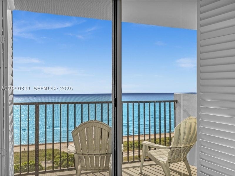 9273 Collins Ave 1010
