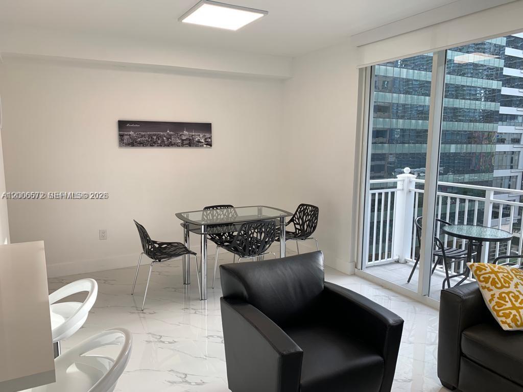 185 SE 14th Ter 1009