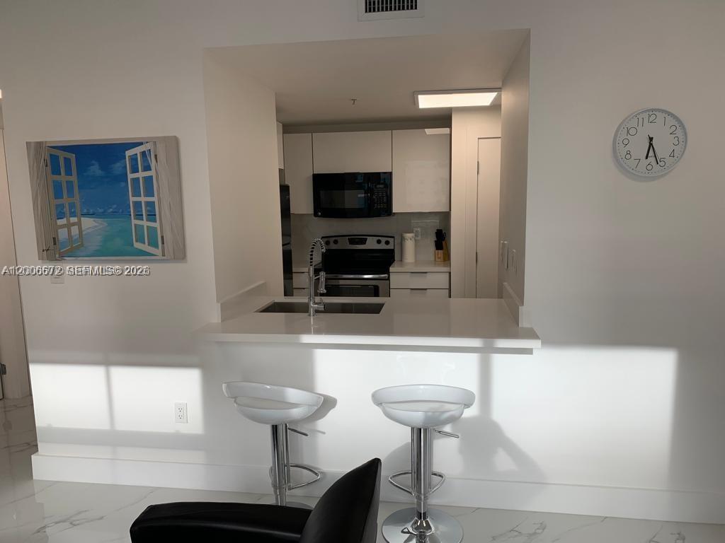 185 SE 14th Ter 1009