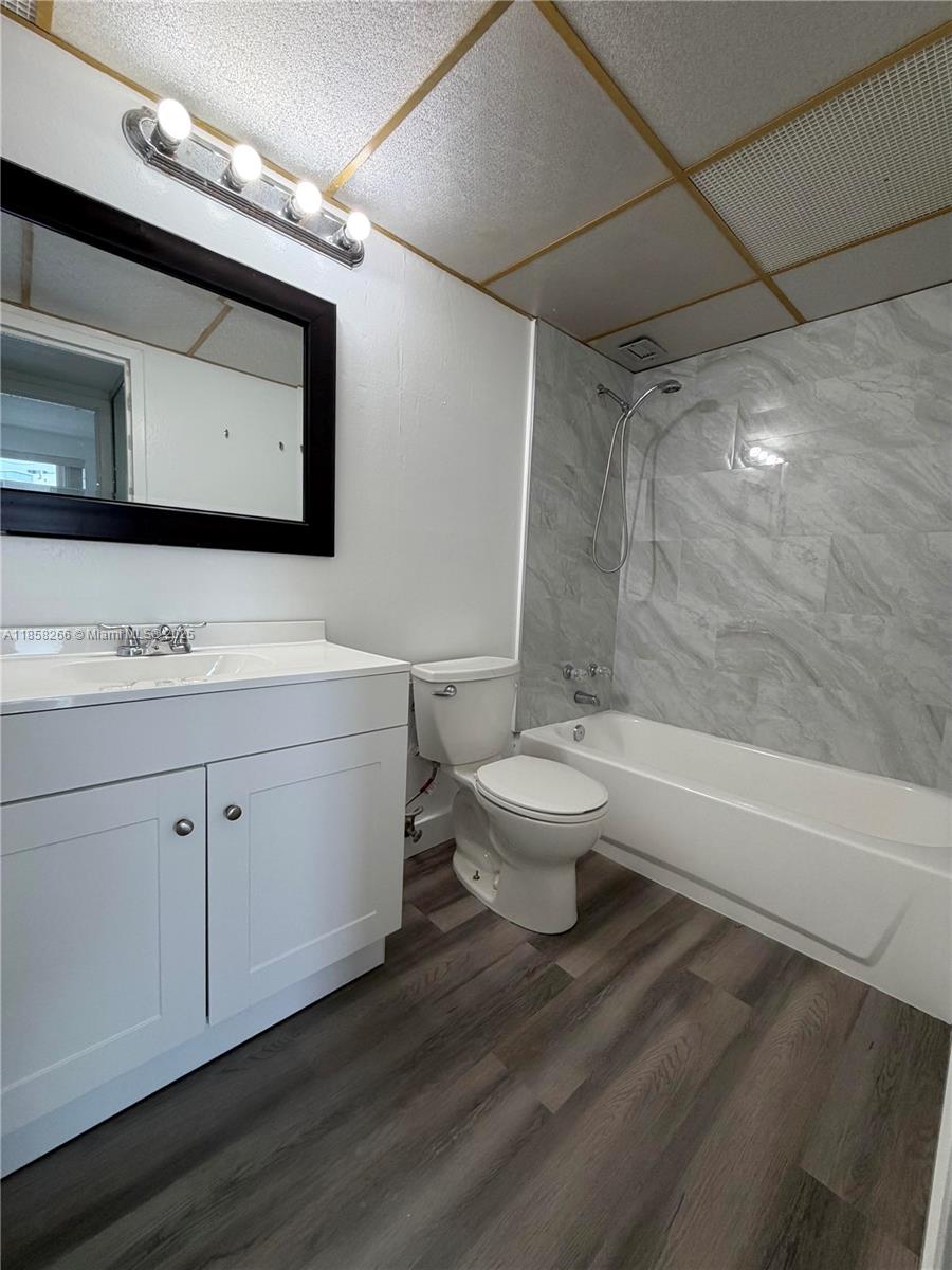 AVILA CONDO - Residential