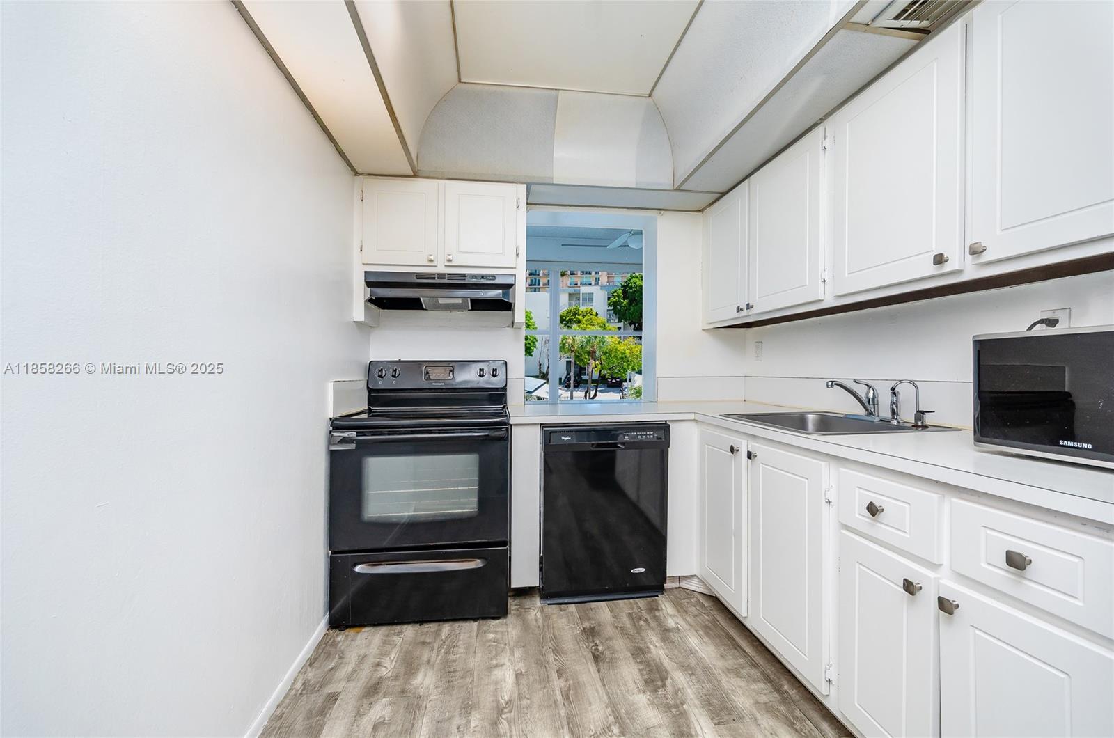 AVILA CONDO - Residential