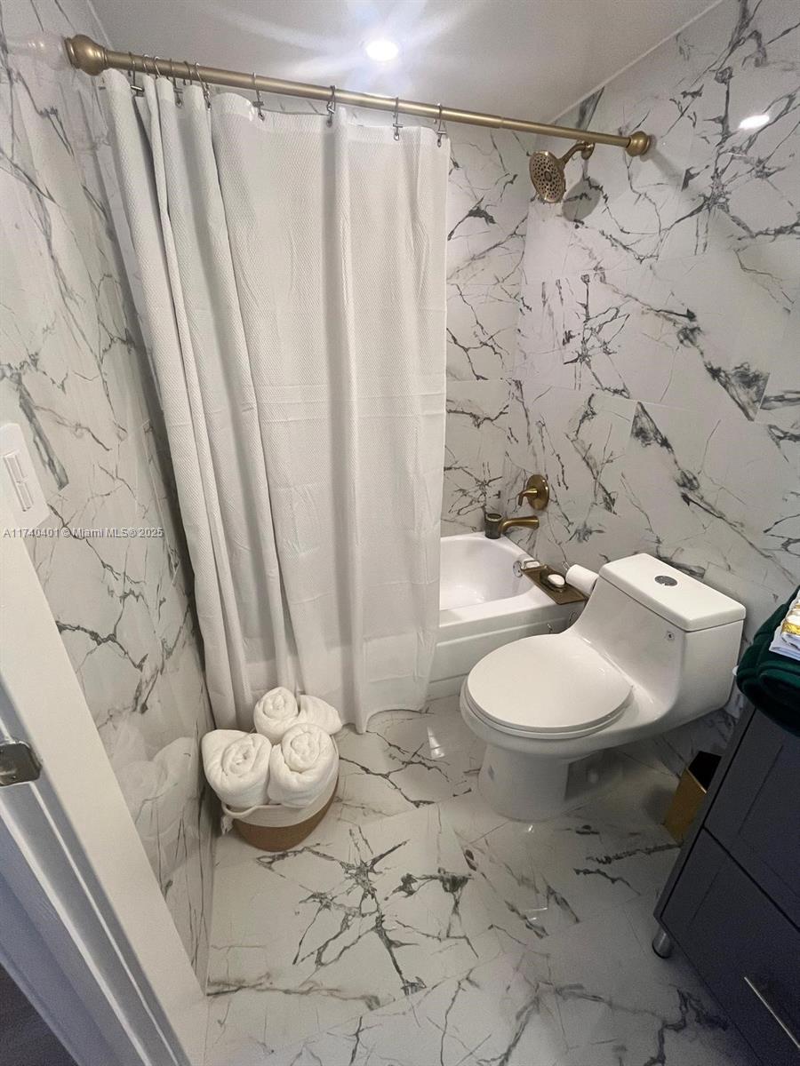 BRICKELL KEY II CONDO - Residential