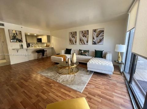 540 Brickell Key Dr 728 Miami FL 33131