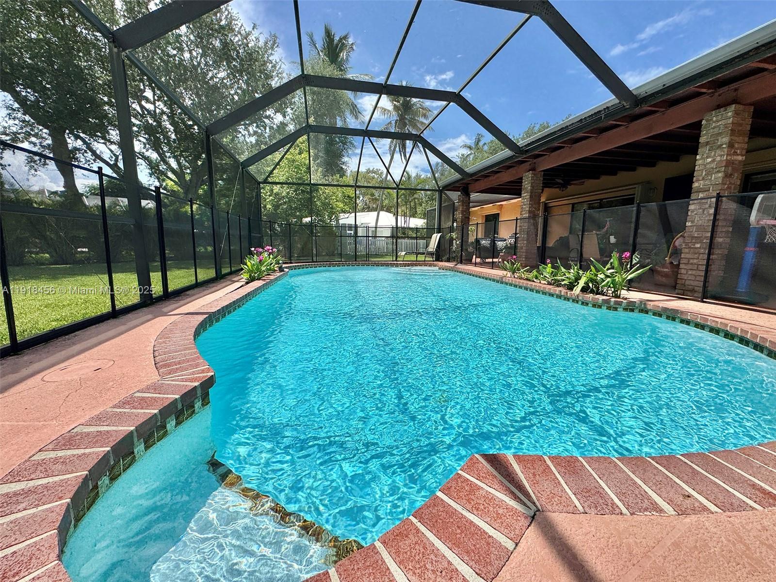 CORAL REEF ESTS 6TH ADDN - Residential