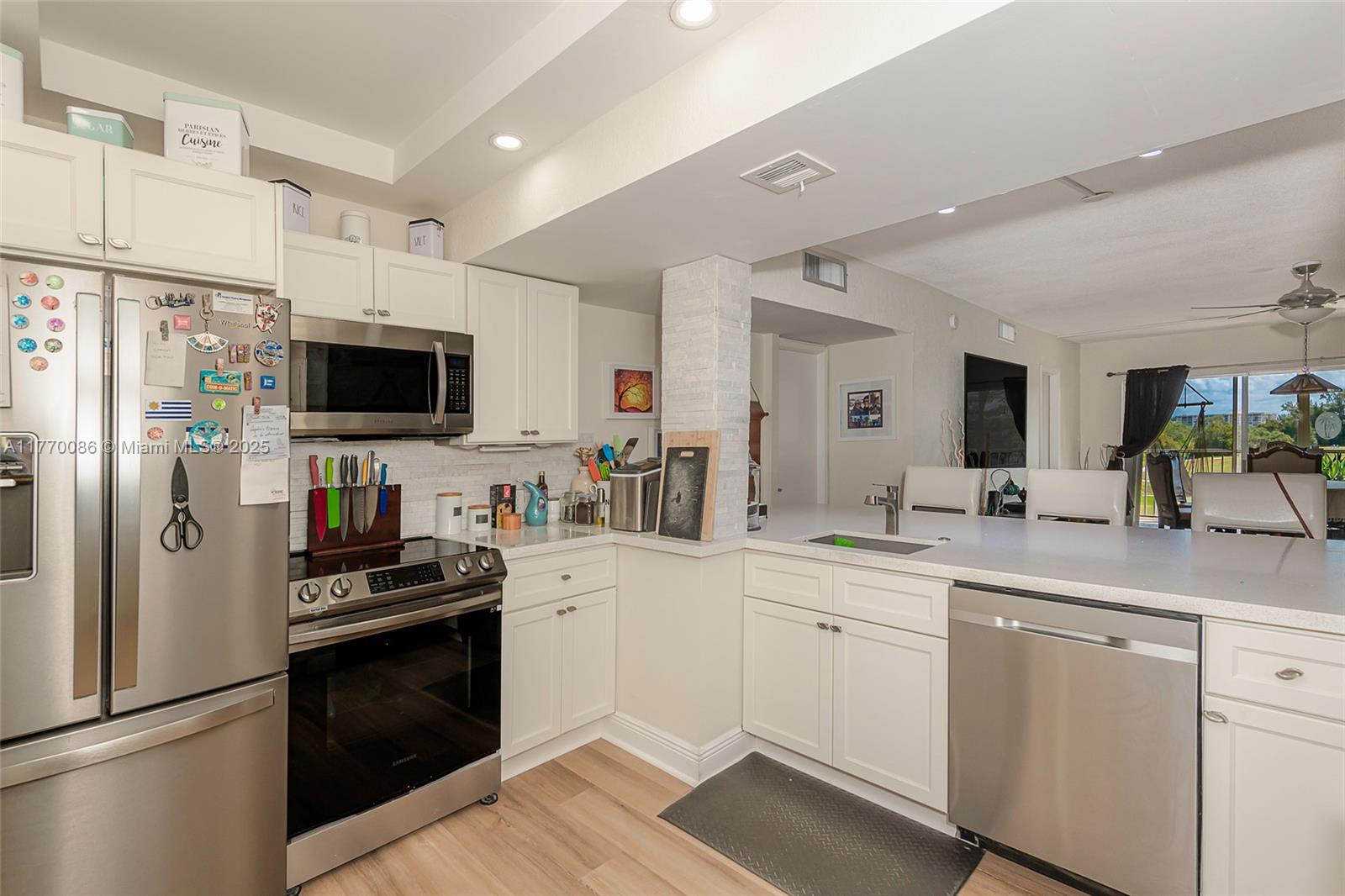 NO 13 PALM-AIRE COUNTRY C - Residential