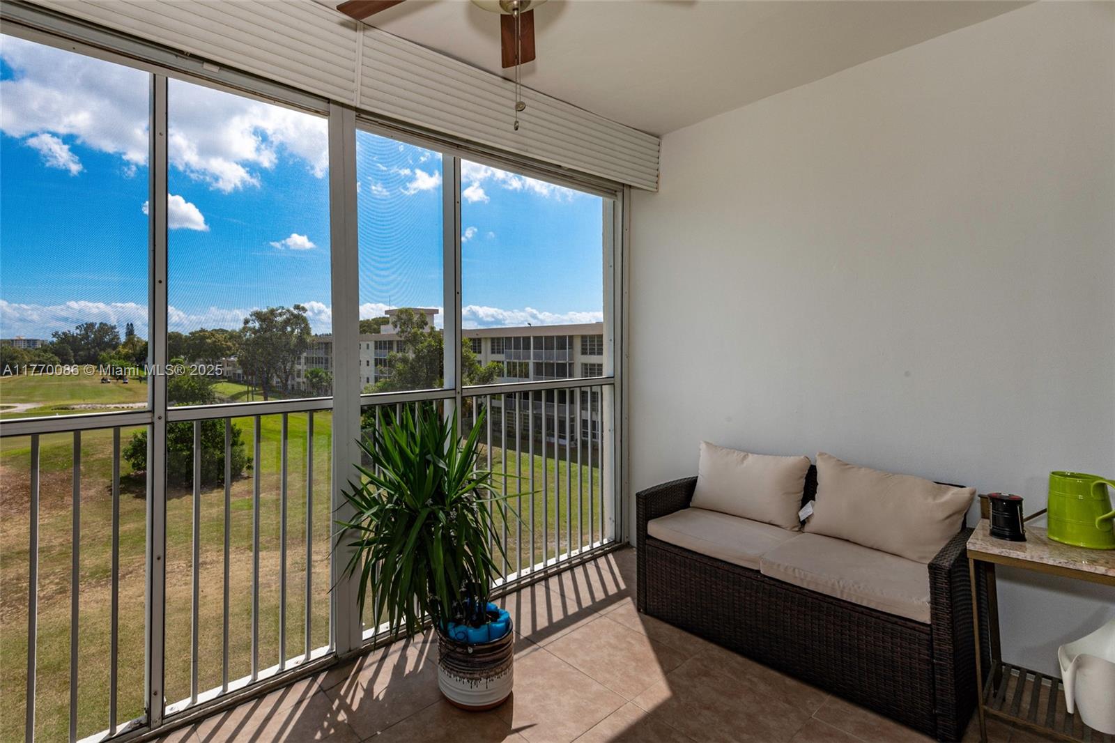 NO 13 PALM-AIRE COUNTRY C - Residential