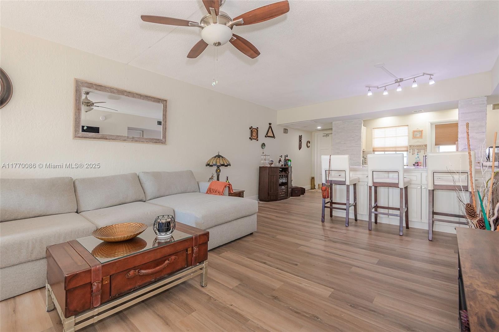 NO 13 PALM-AIRE COUNTRY C - Residential