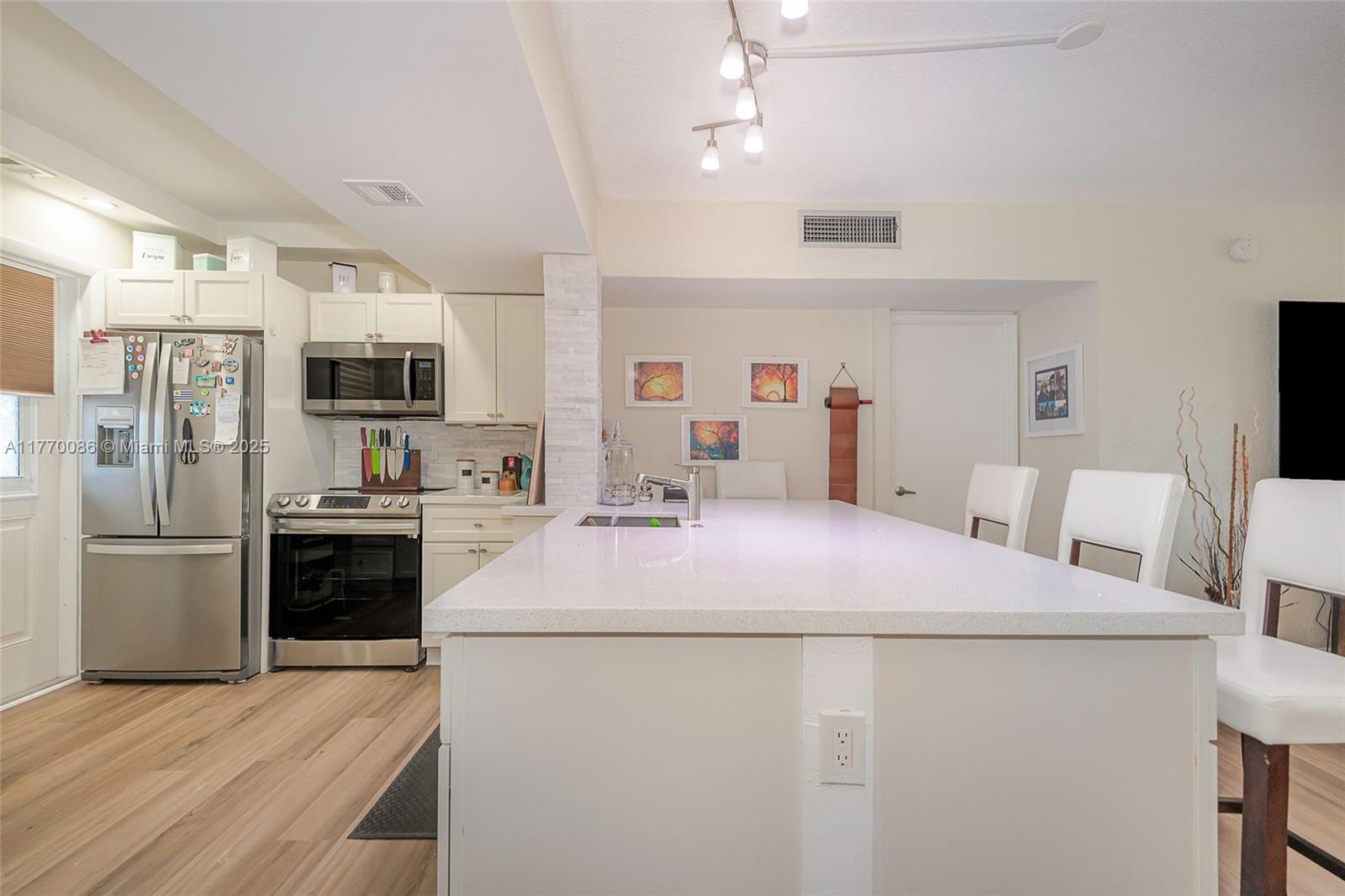 NO 13 PALM-AIRE COUNTRY C - Residential