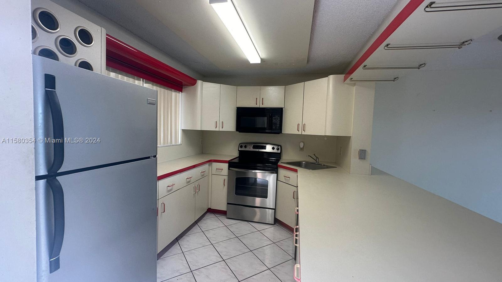 COUNTRY LANE CONDO #1 - Residential Lease