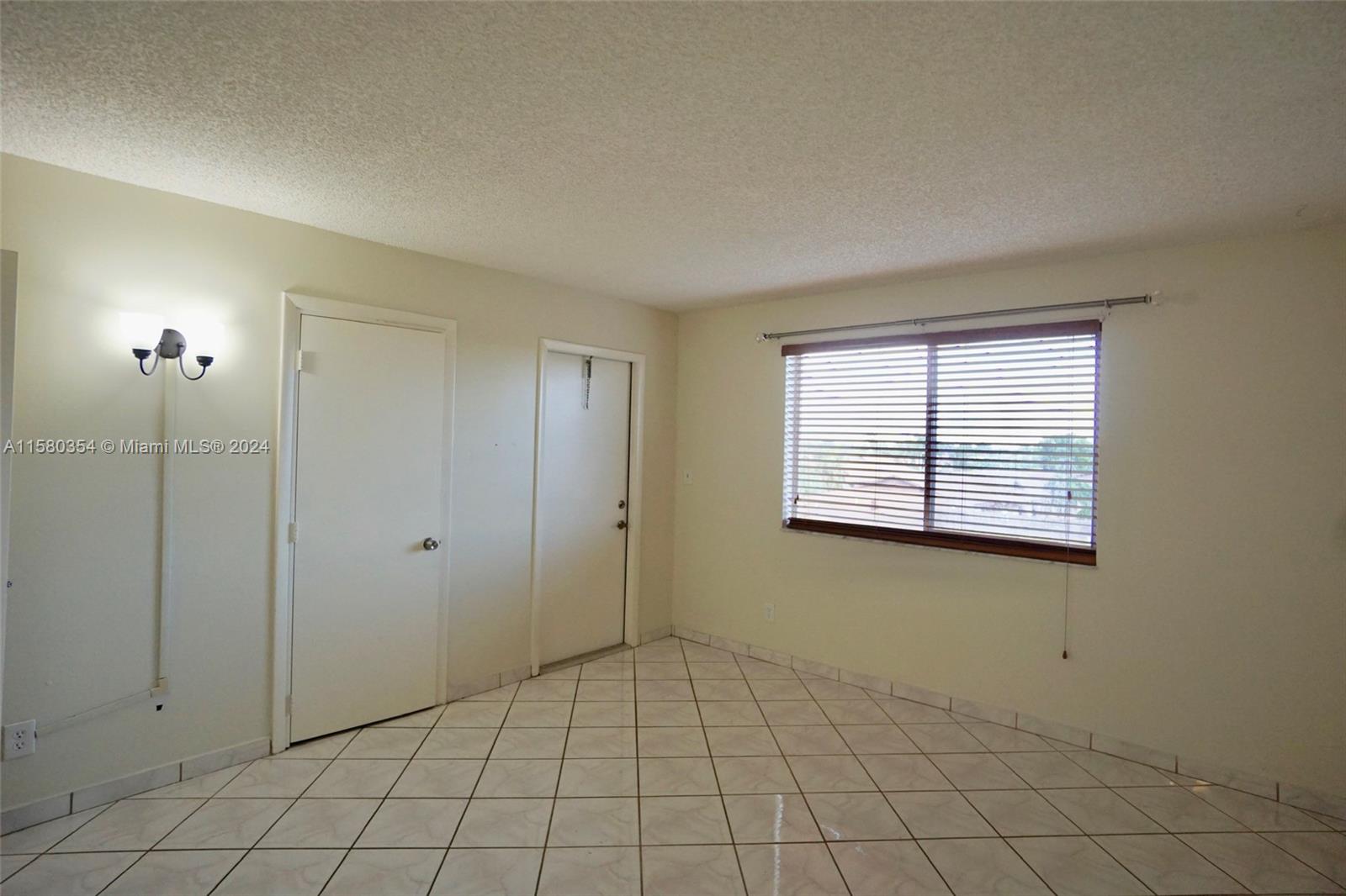 COUNTRY LANE CONDO #1 - Residential Lease