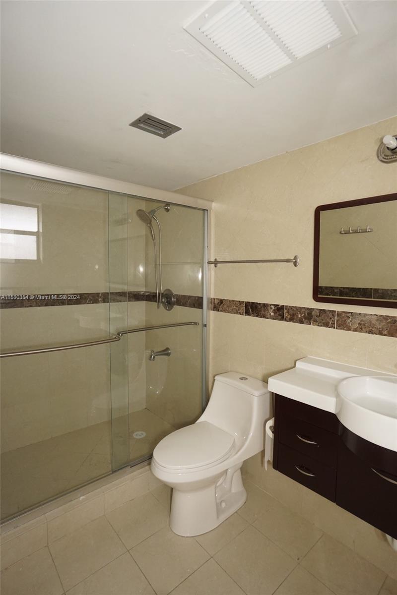 COUNTRY LANE CONDO #1 - Residential Lease