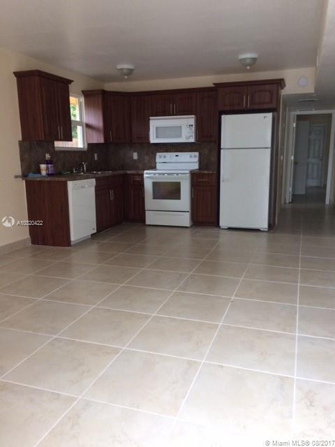 Beautiful single Family House, totally reconstructed with all new appliance. call L/A.