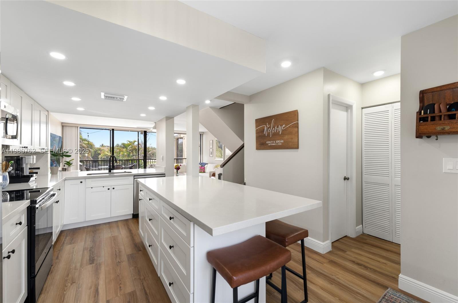 HARVEST SECTION FOUR COND - Residential