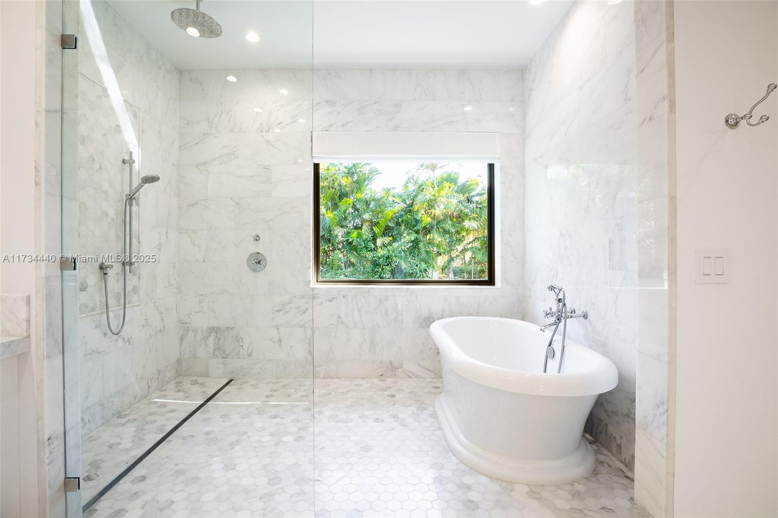 C GABLES RIVIERA SEC 12 - Residential