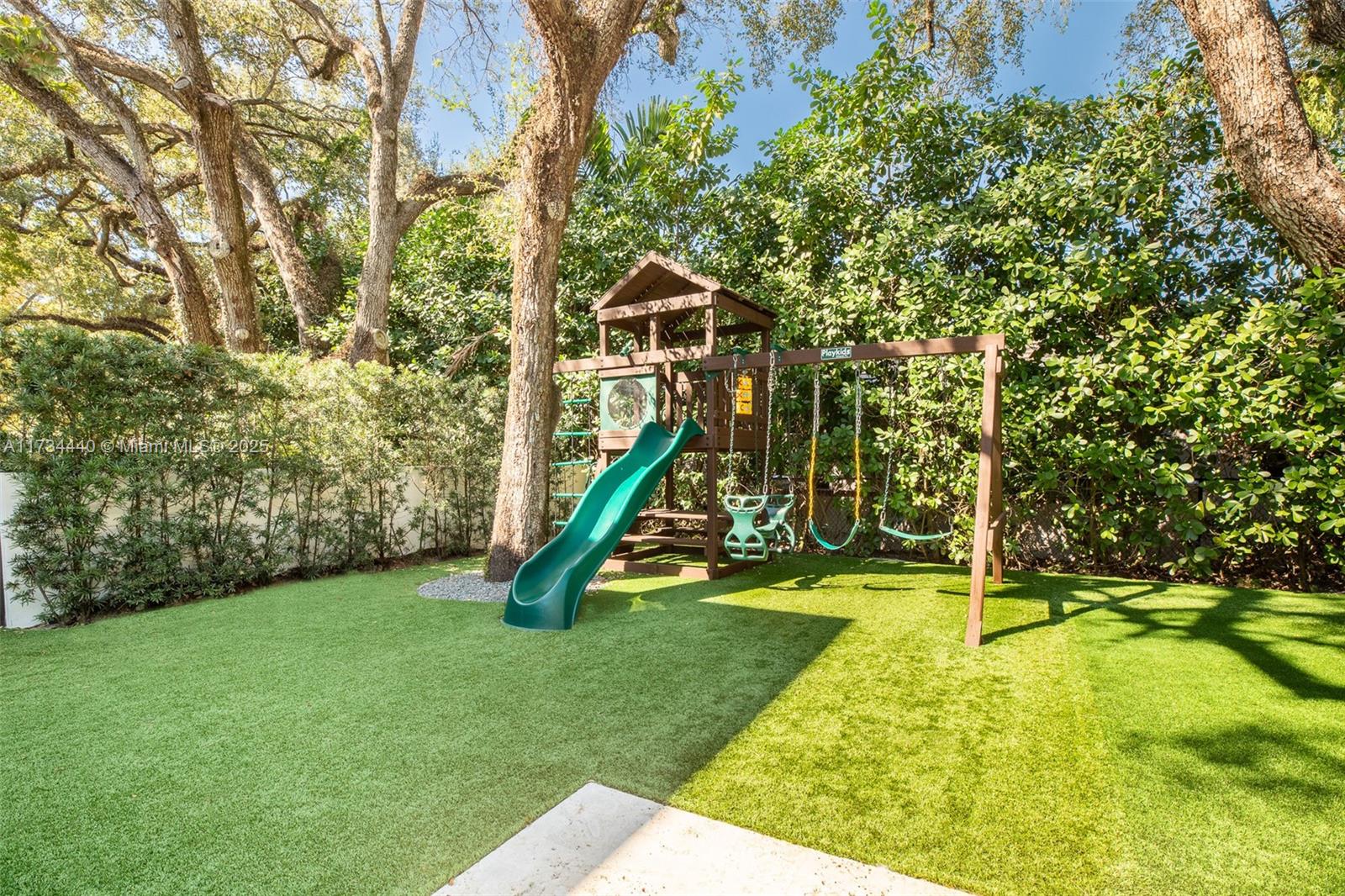 C GABLES RIVIERA SEC 12 - Residential