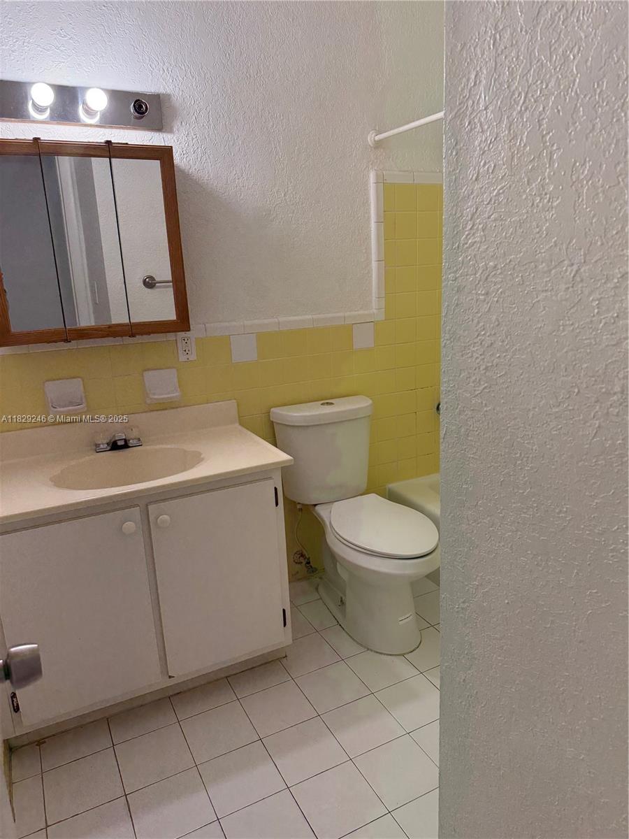 LAKE PLACID CONDO - Residential Lease