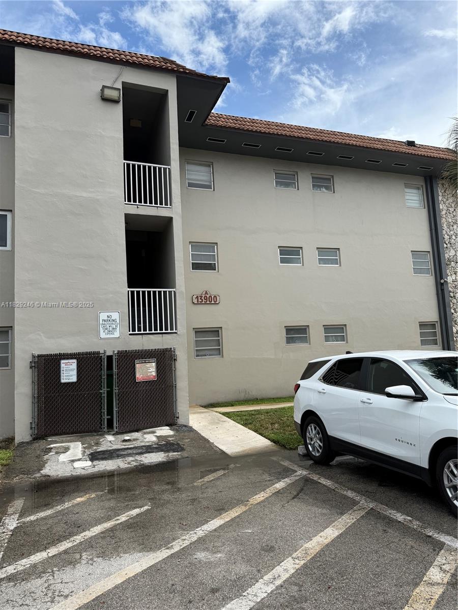 13900 Lake Placid Ct A37