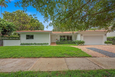 Photo of 5510 Orduna Dr, Coral Gables, FL 33146 (MLS # A12030857)