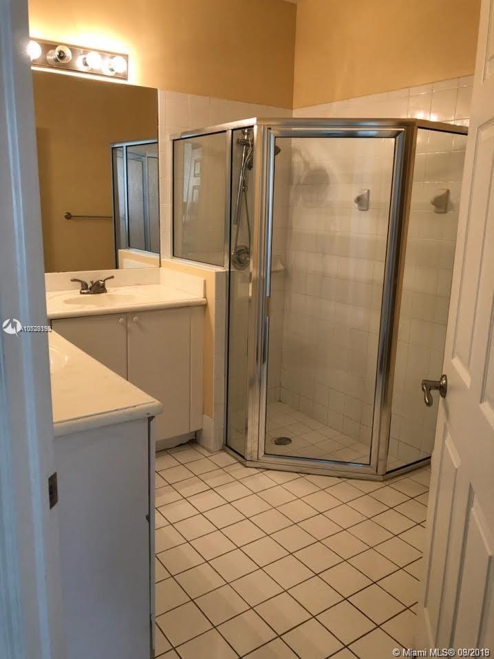 KENDALL BREEZE SOUTH - Residential Lease