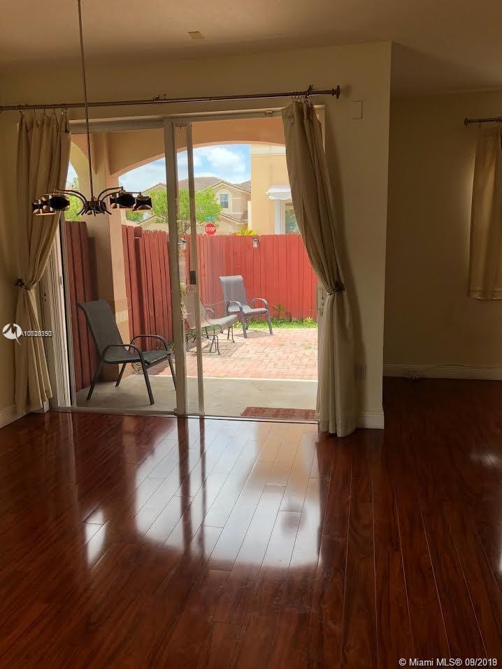 KENDALL BREEZE SOUTH - Residential Lease