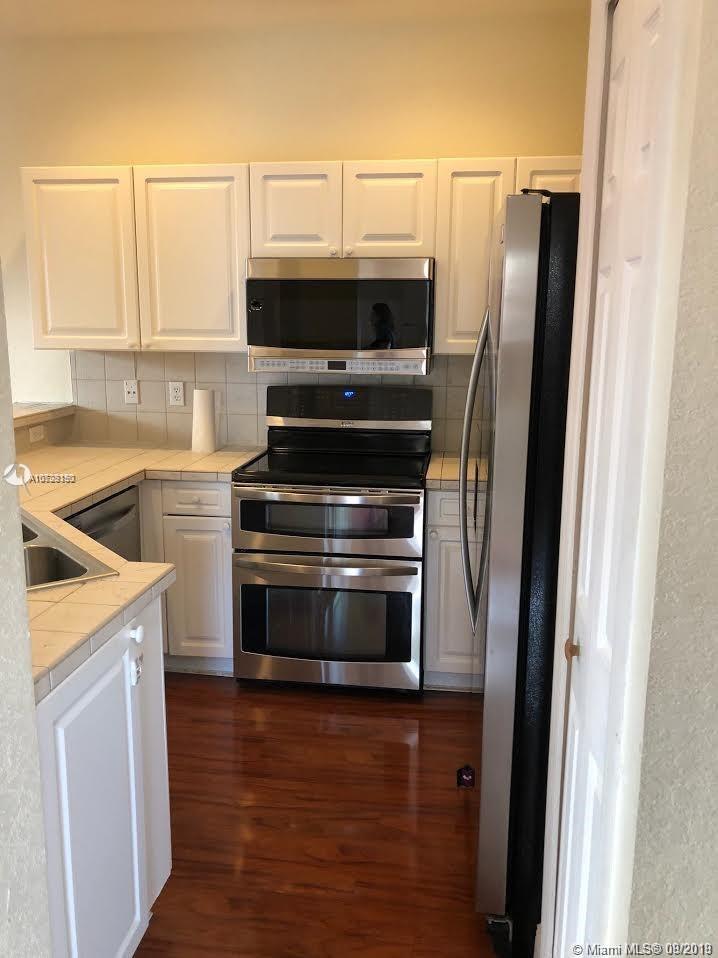 KENDALL BREEZE SOUTH - Residential Lease