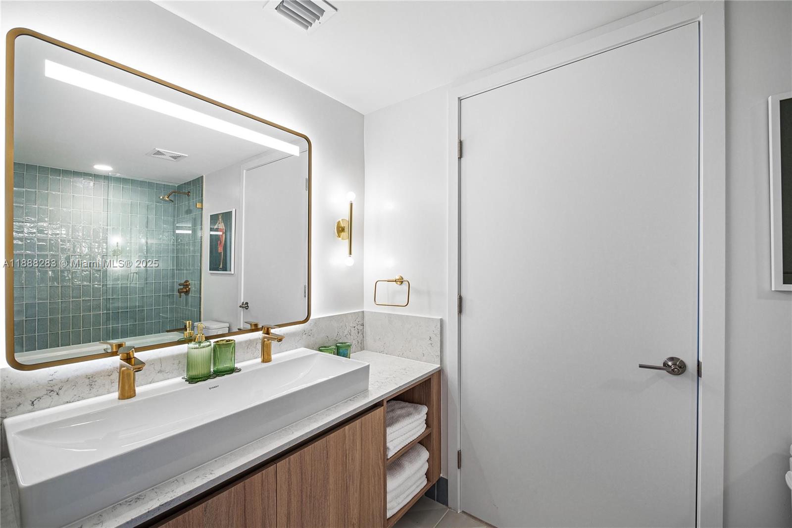 NATIIVO GALE - Residential