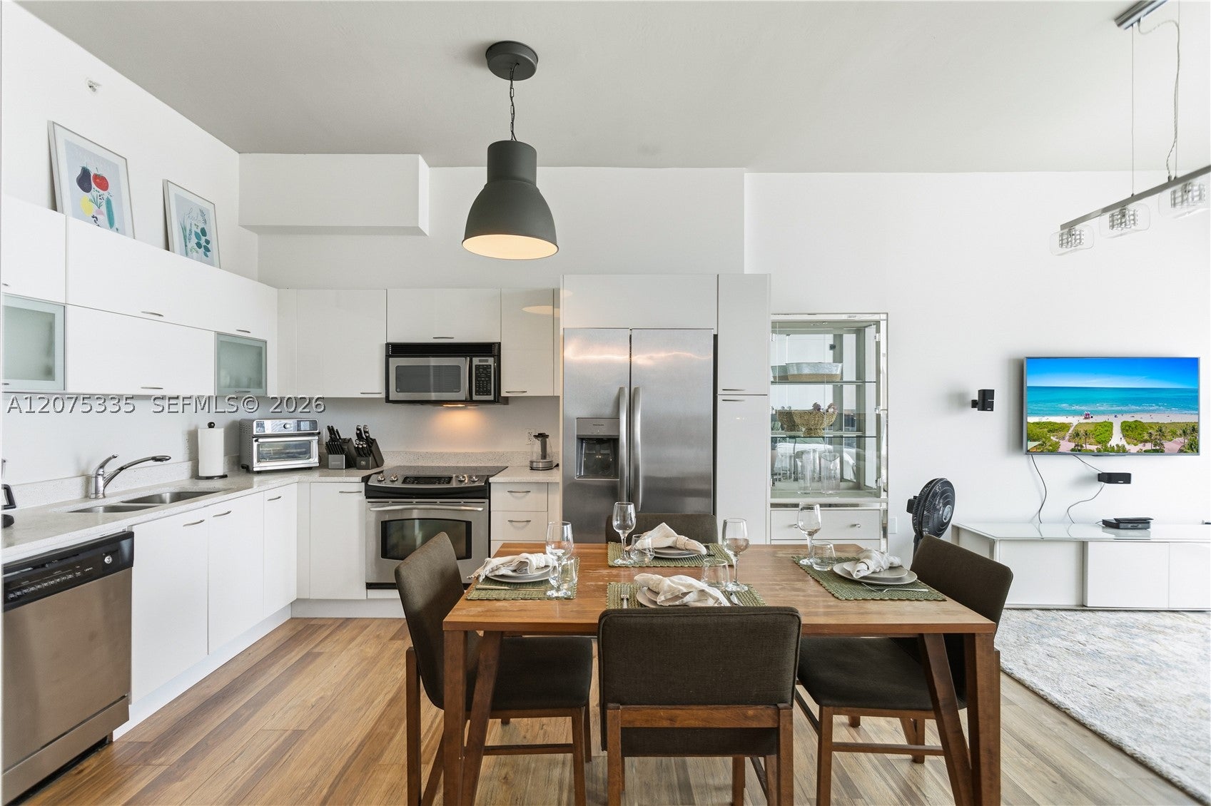 133 NE 2nd Ave 2904