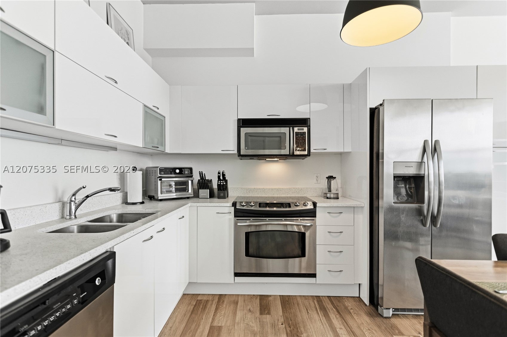 133 NE 2nd Ave 2904