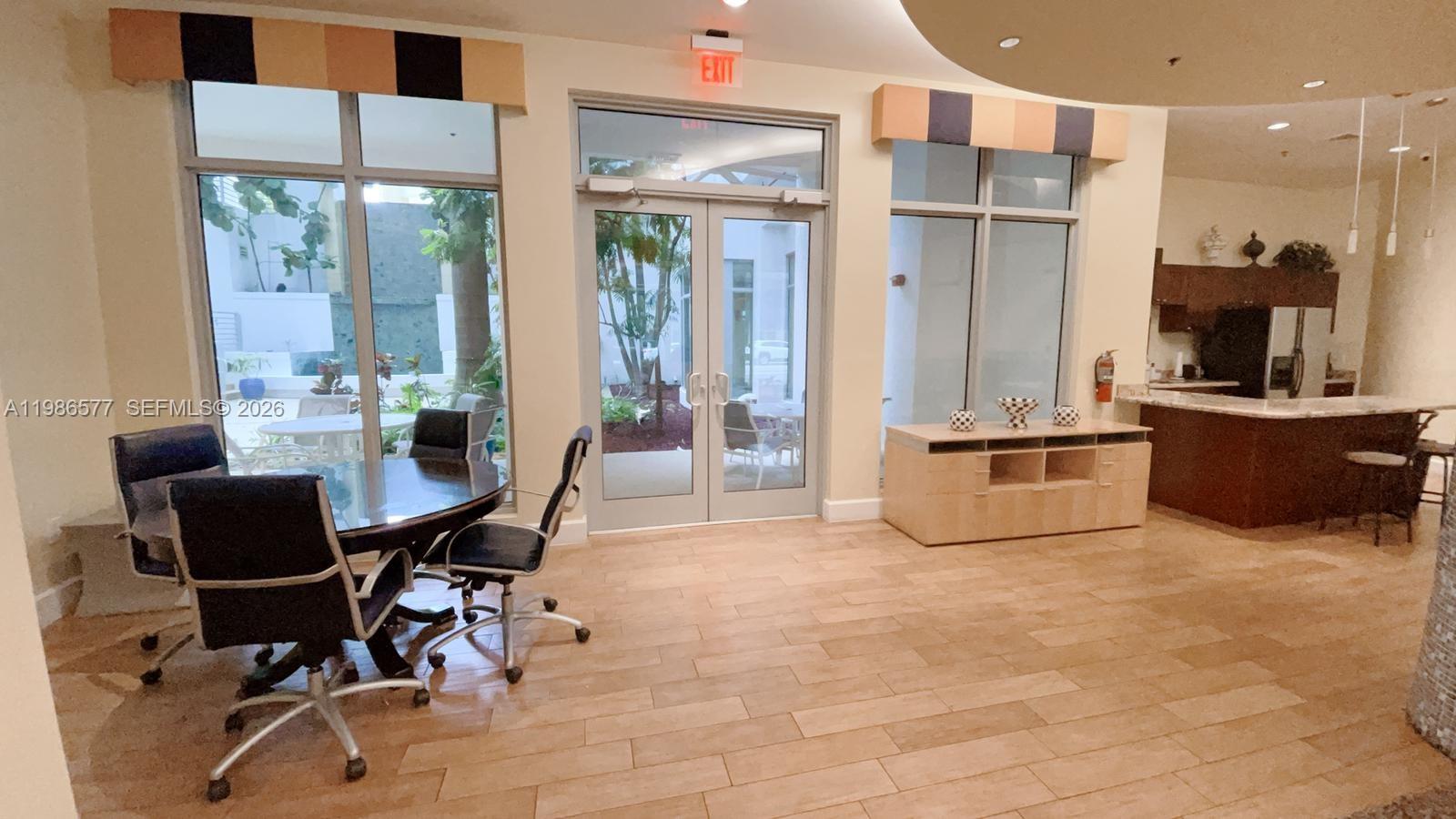 RADIUS CONDO - Residential Lease