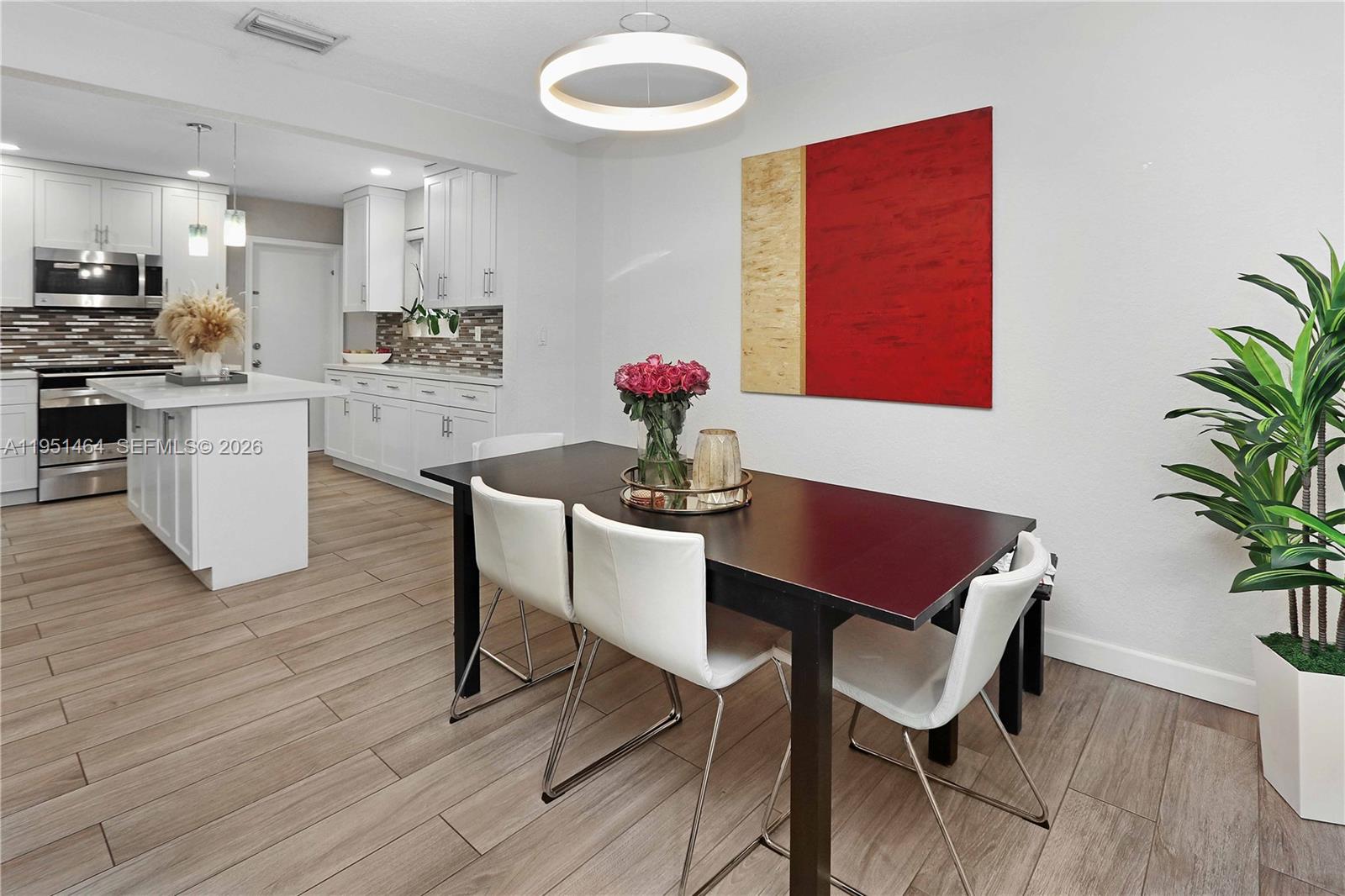 HOLLYWOOD LAKES SECTION - Residential