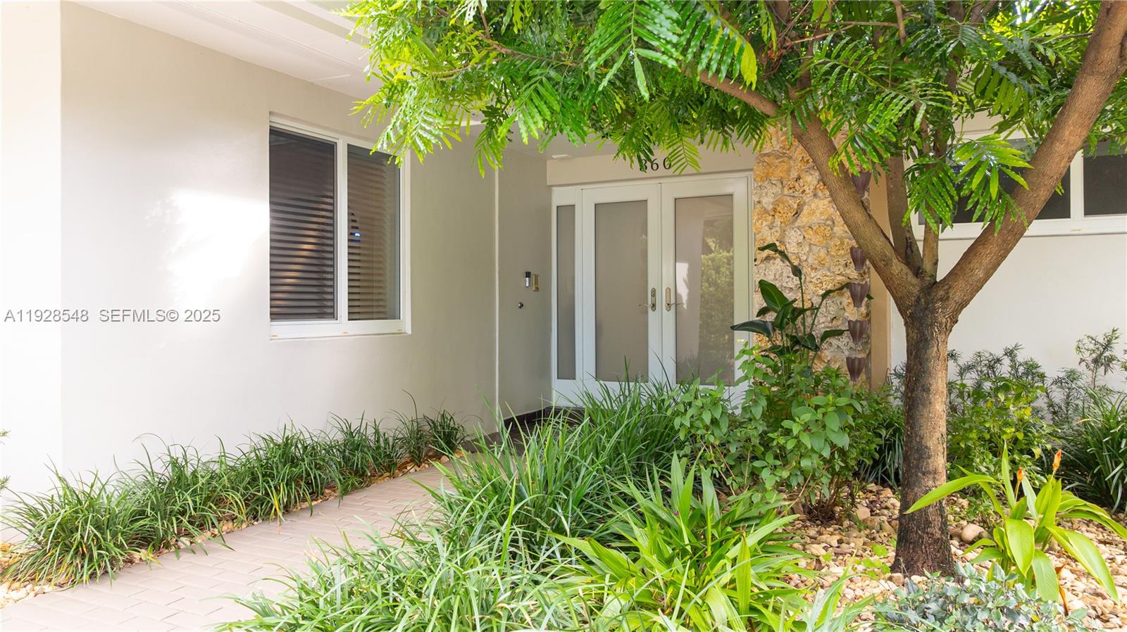 SPANISH COURT - Residential