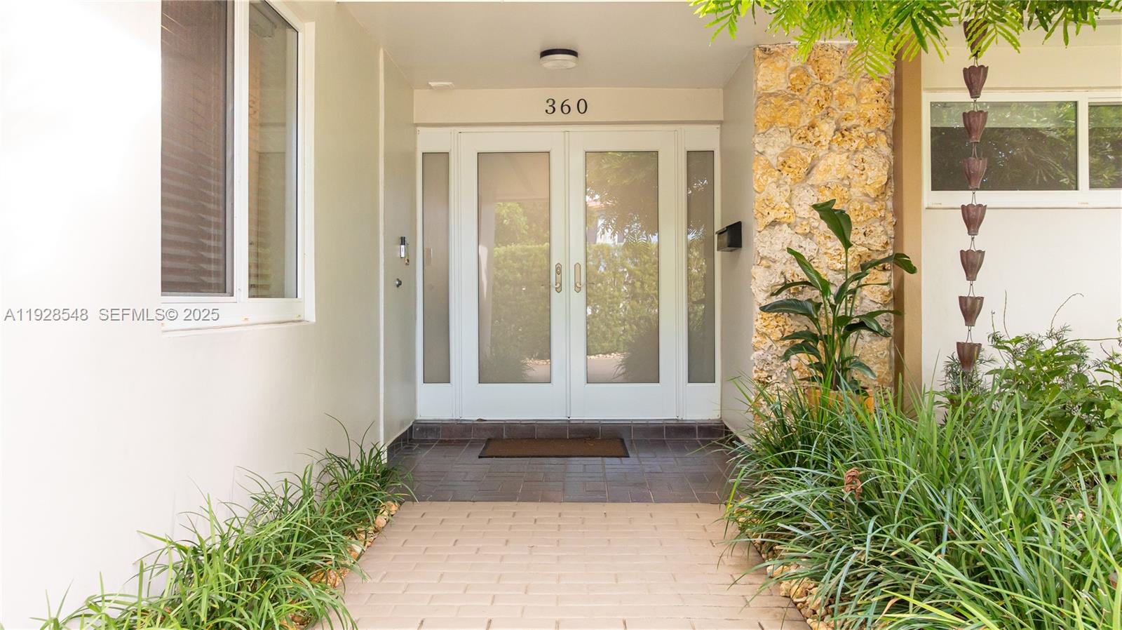 SPANISH COURT - Residential