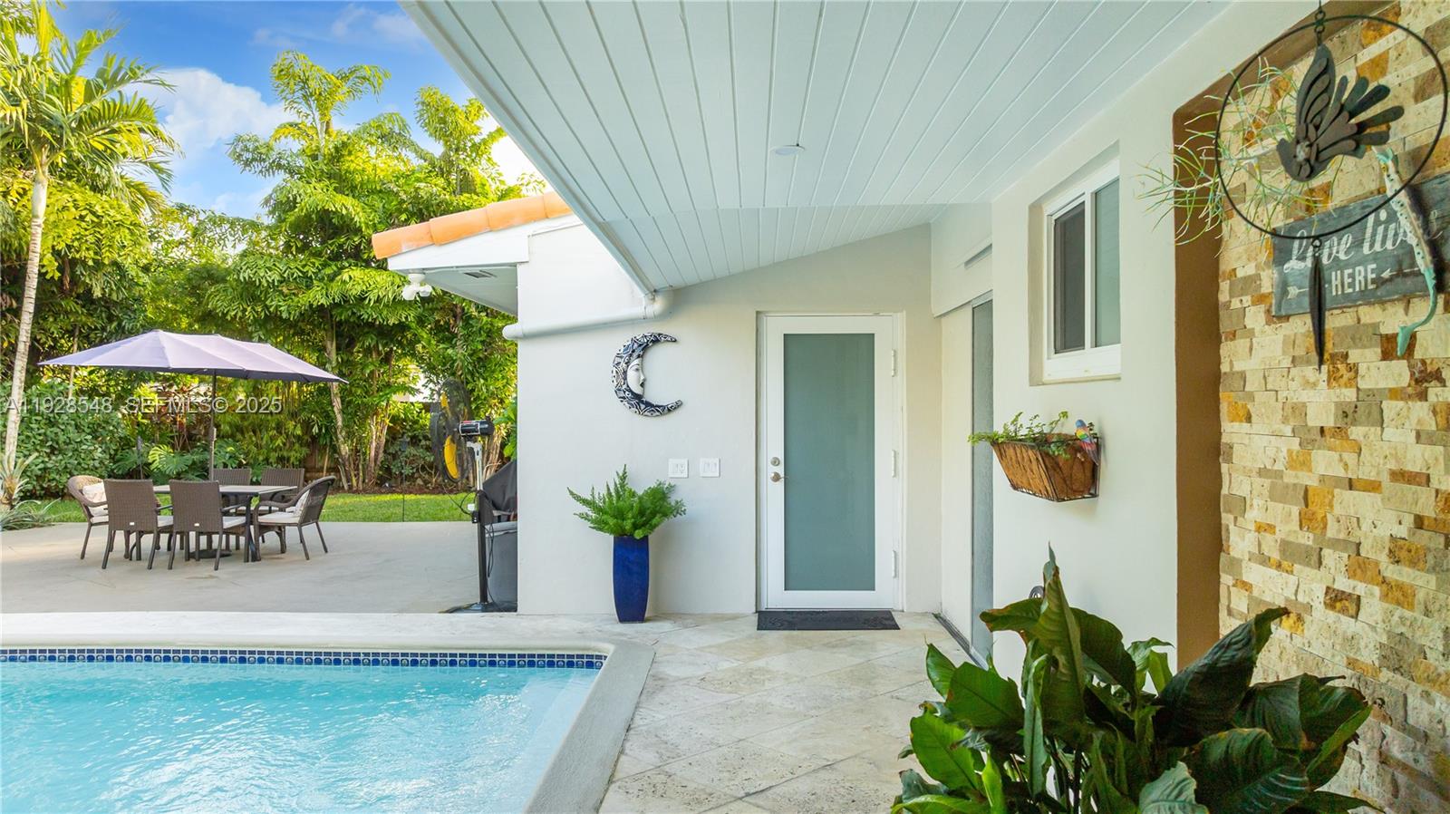 SPANISH COURT - Residential