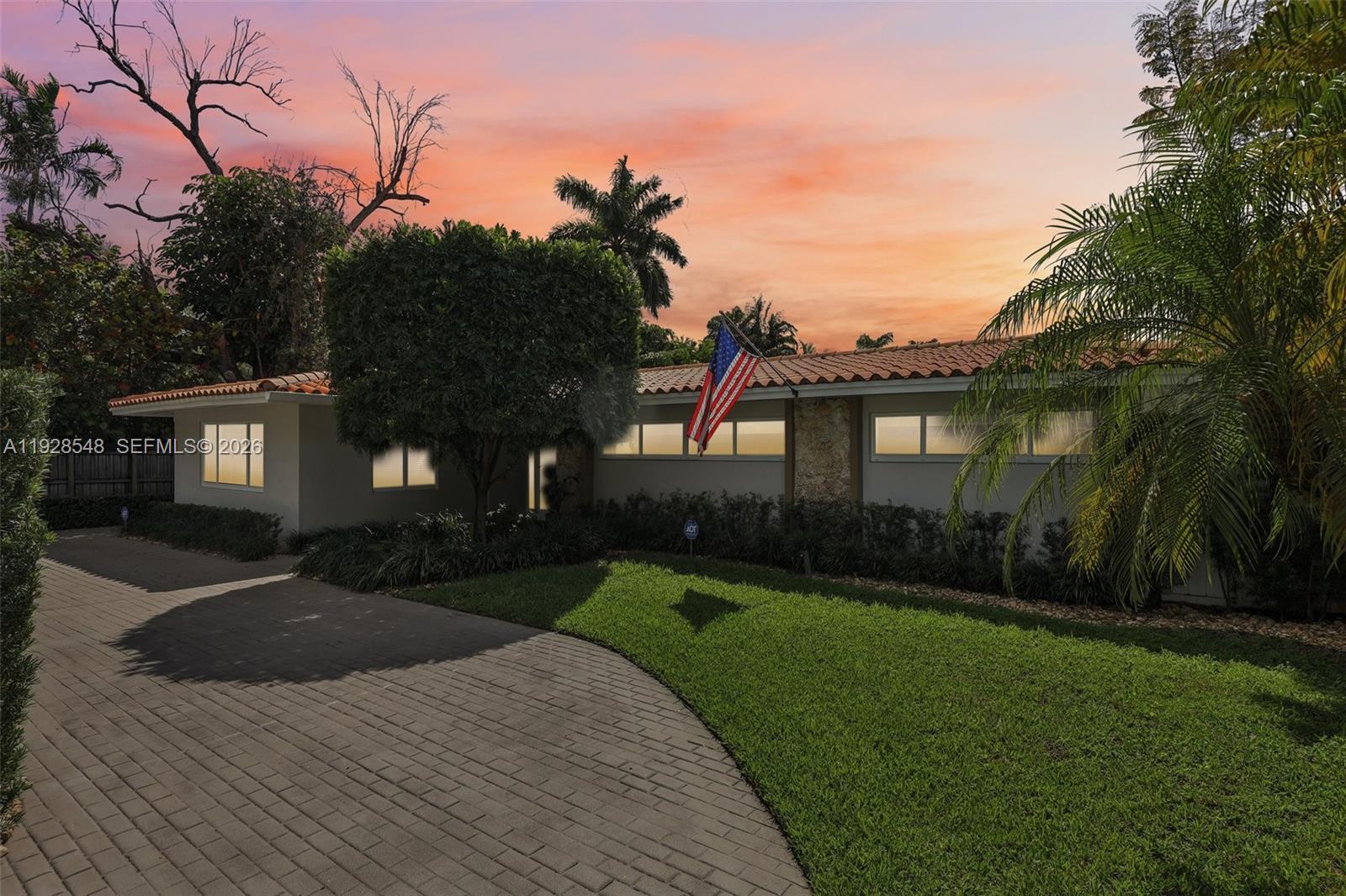 SPANISH COURT - Residential