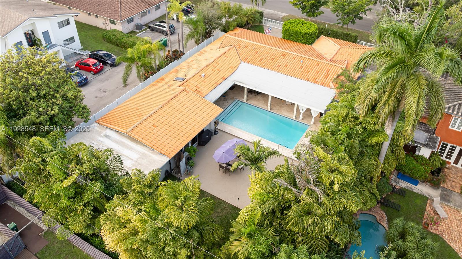 SPANISH COURT - Residential