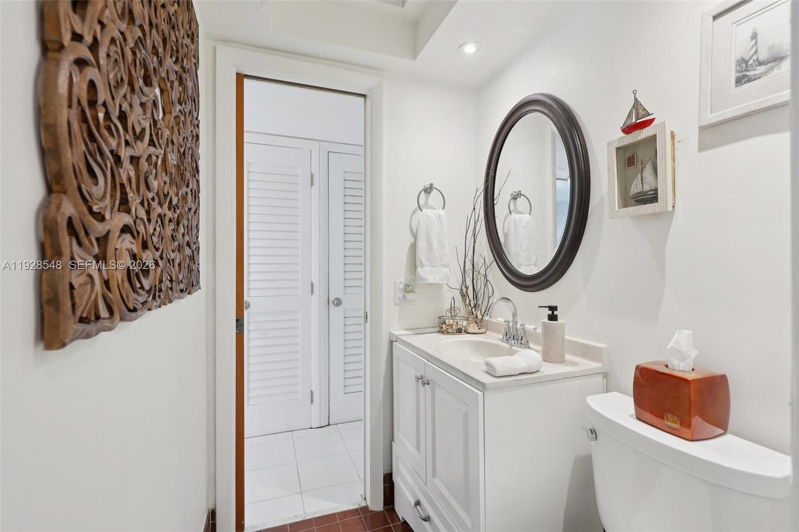 SPANISH COURT - Residential