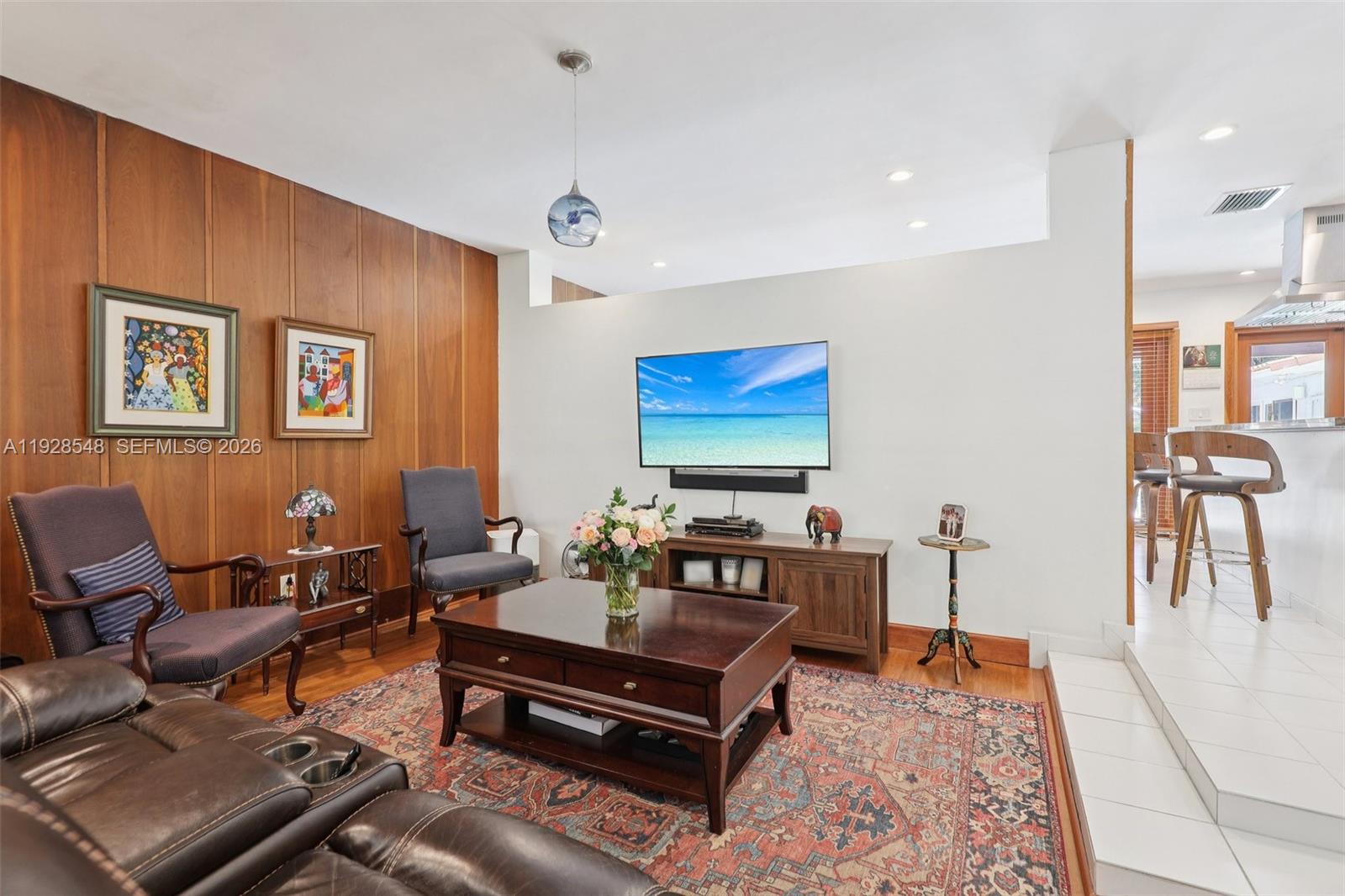 SPANISH COURT - Residential