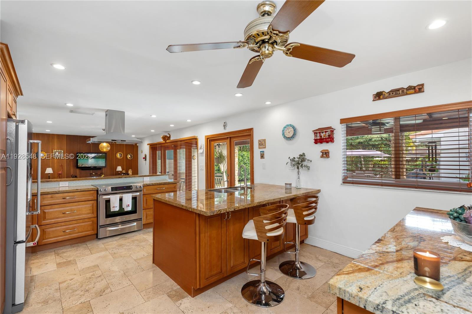 SPANISH COURT - Residential