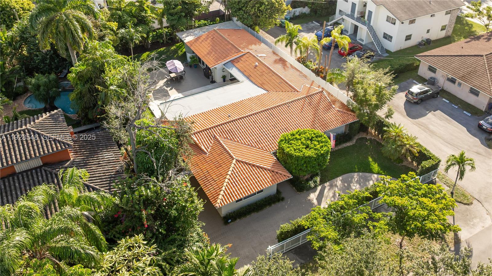 SPANISH COURT - Residential