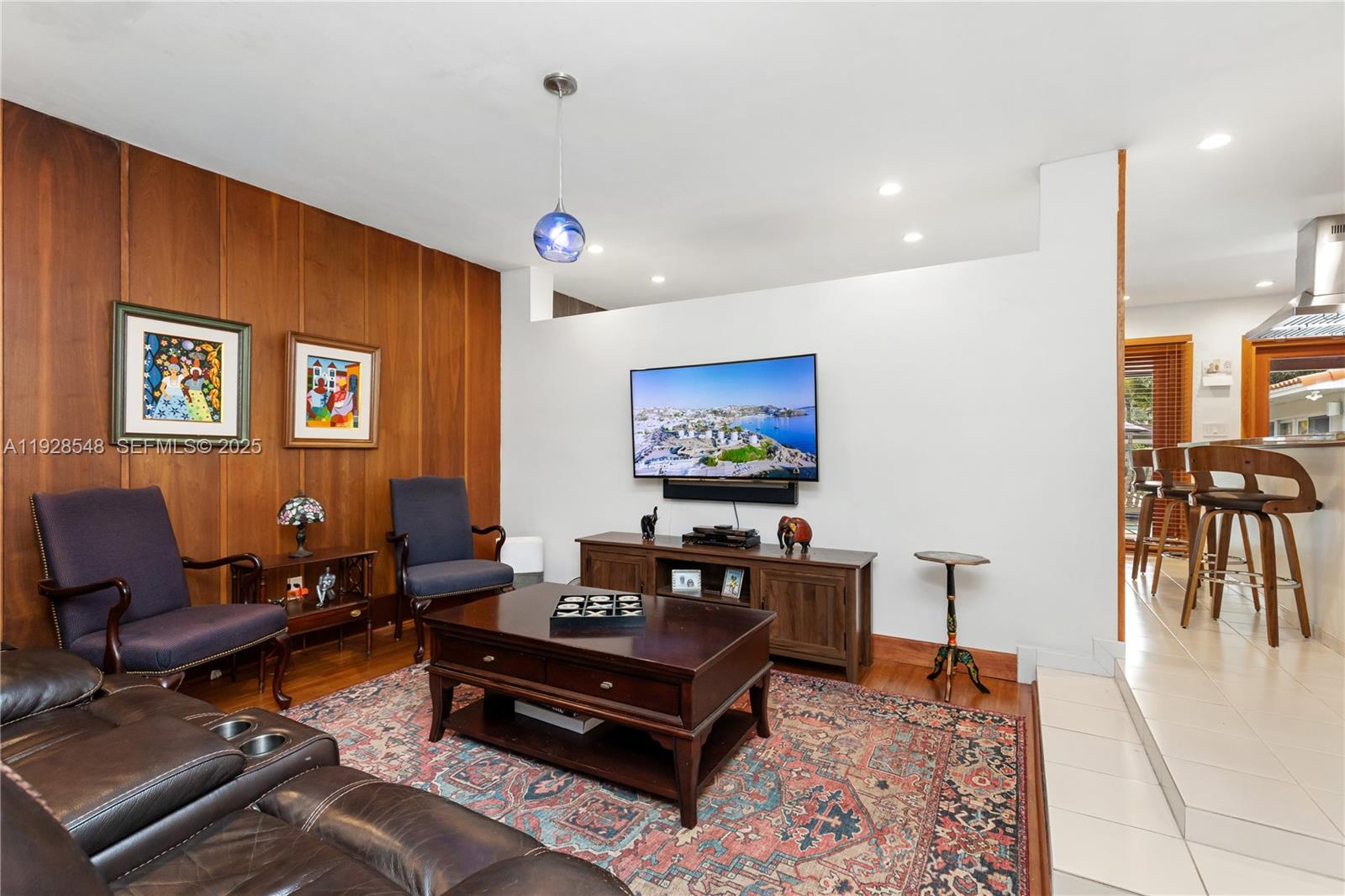 SPANISH COURT - Residential