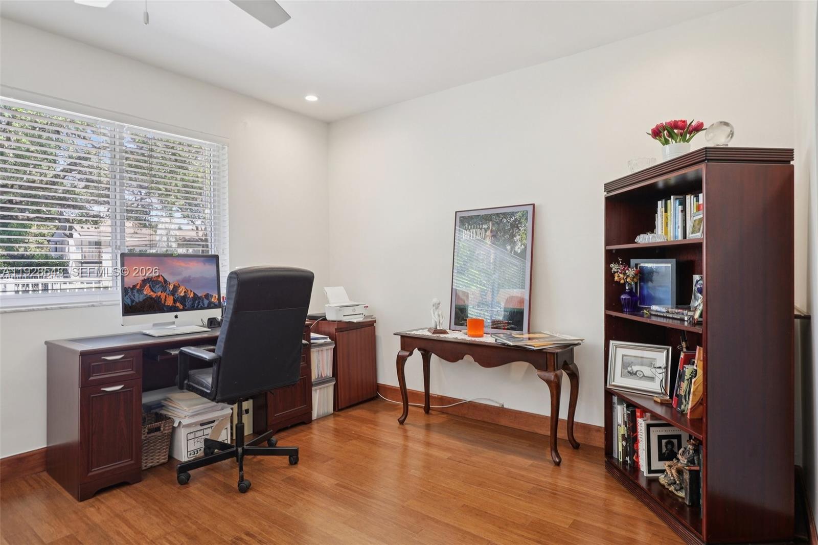 SPANISH COURT - Residential