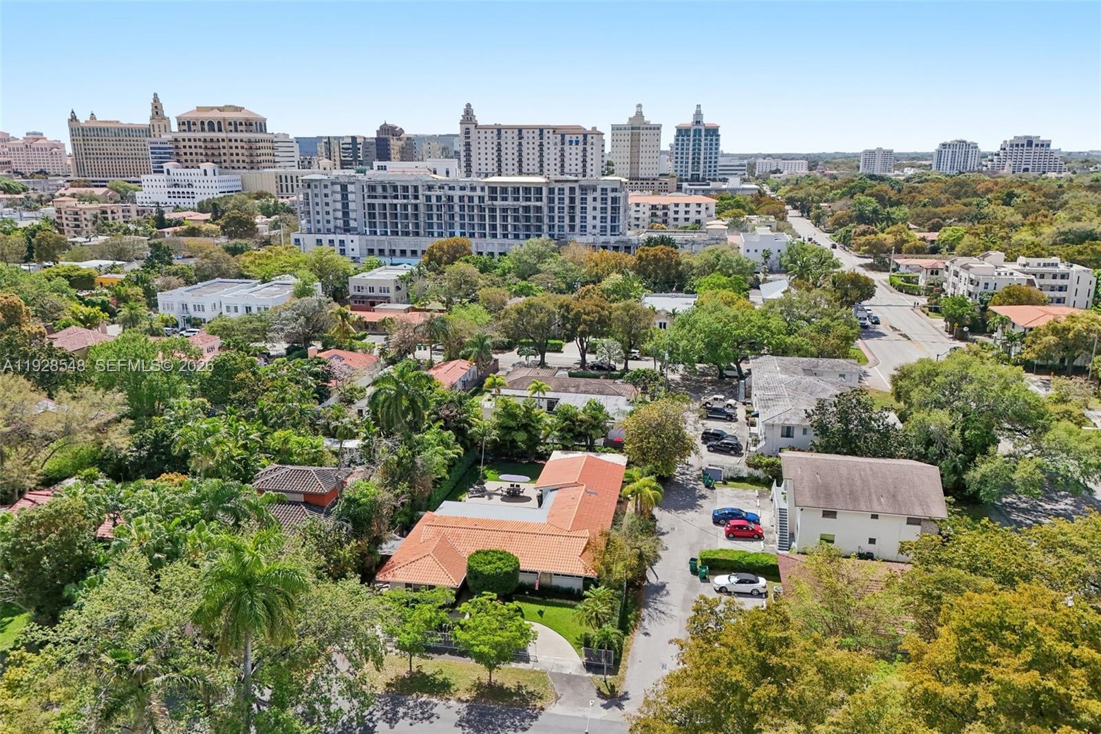 SPANISH COURT - Residential