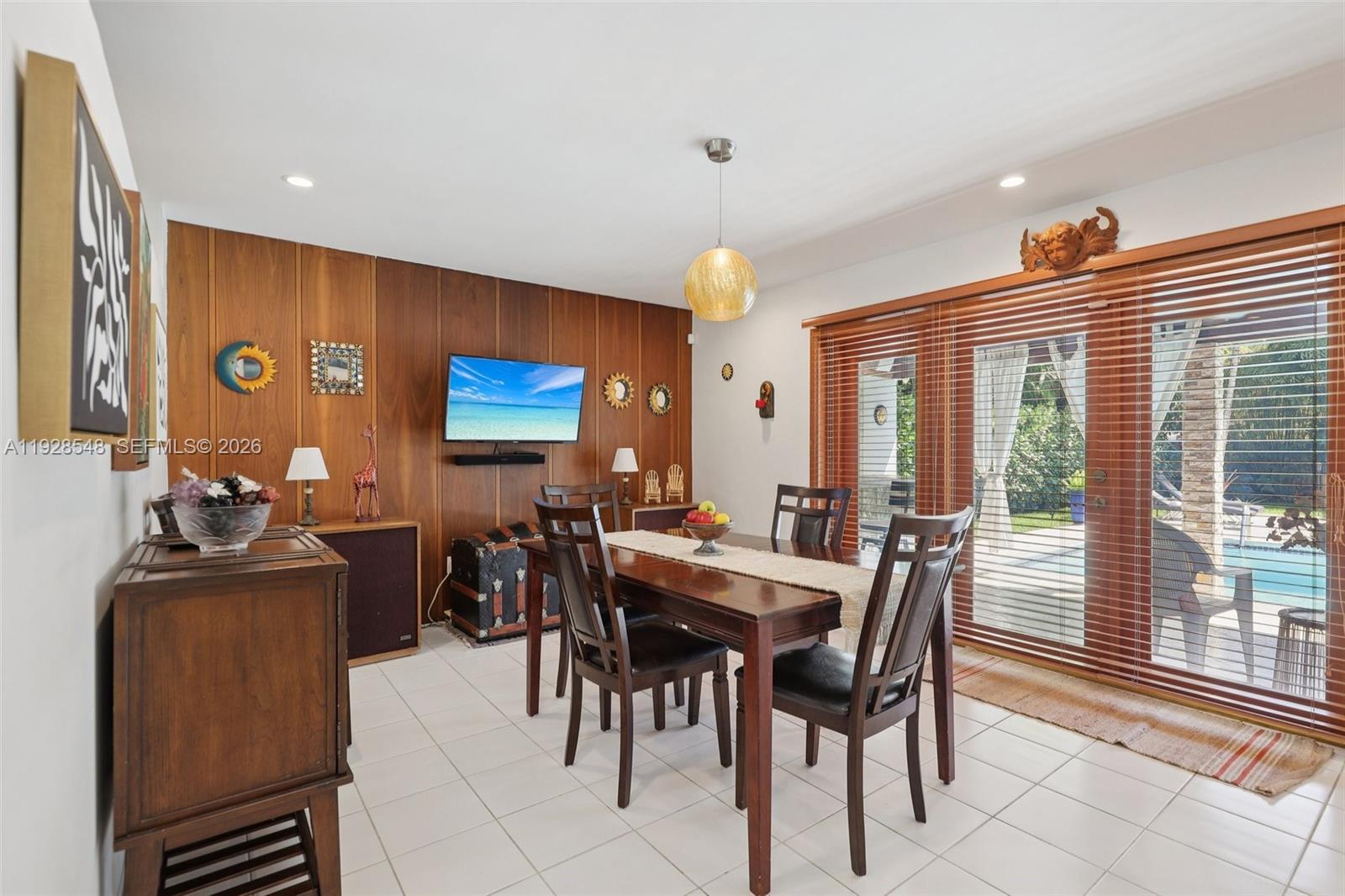 SPANISH COURT - Residential