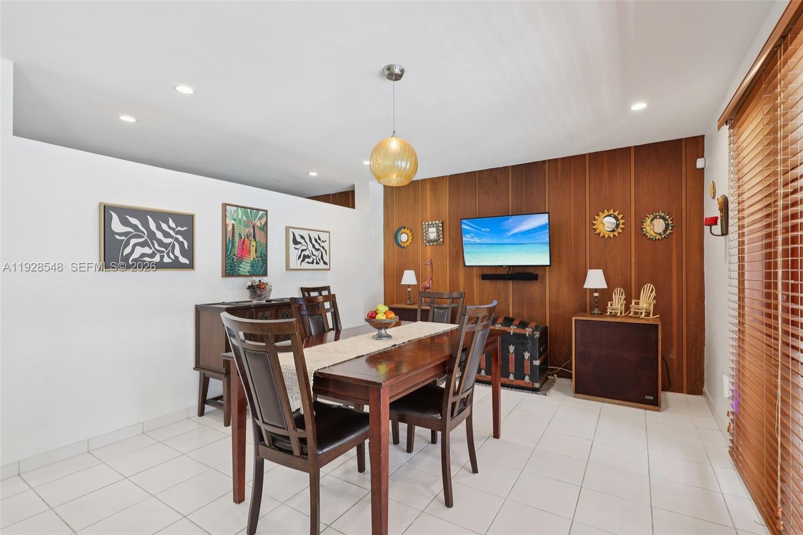 SPANISH COURT - Residential