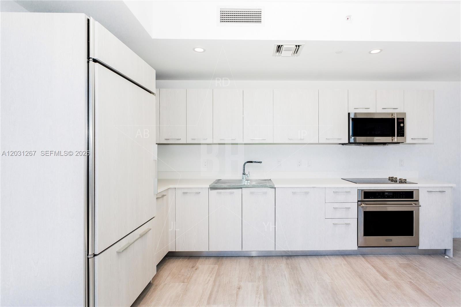 45 SW 9 Street 3806