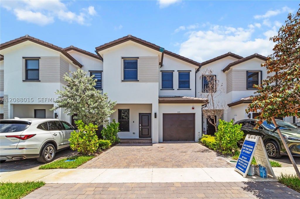 Photo of 221 SW 159th Way, Pembroke Pines, FL 33027 (MLS # A12088015)