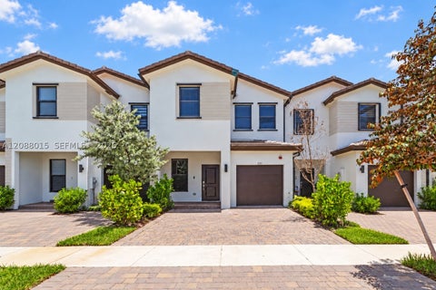 Photo of 221 SW 159th Way, Pembroke Pines, FL 33027 (MLS # A12088015)