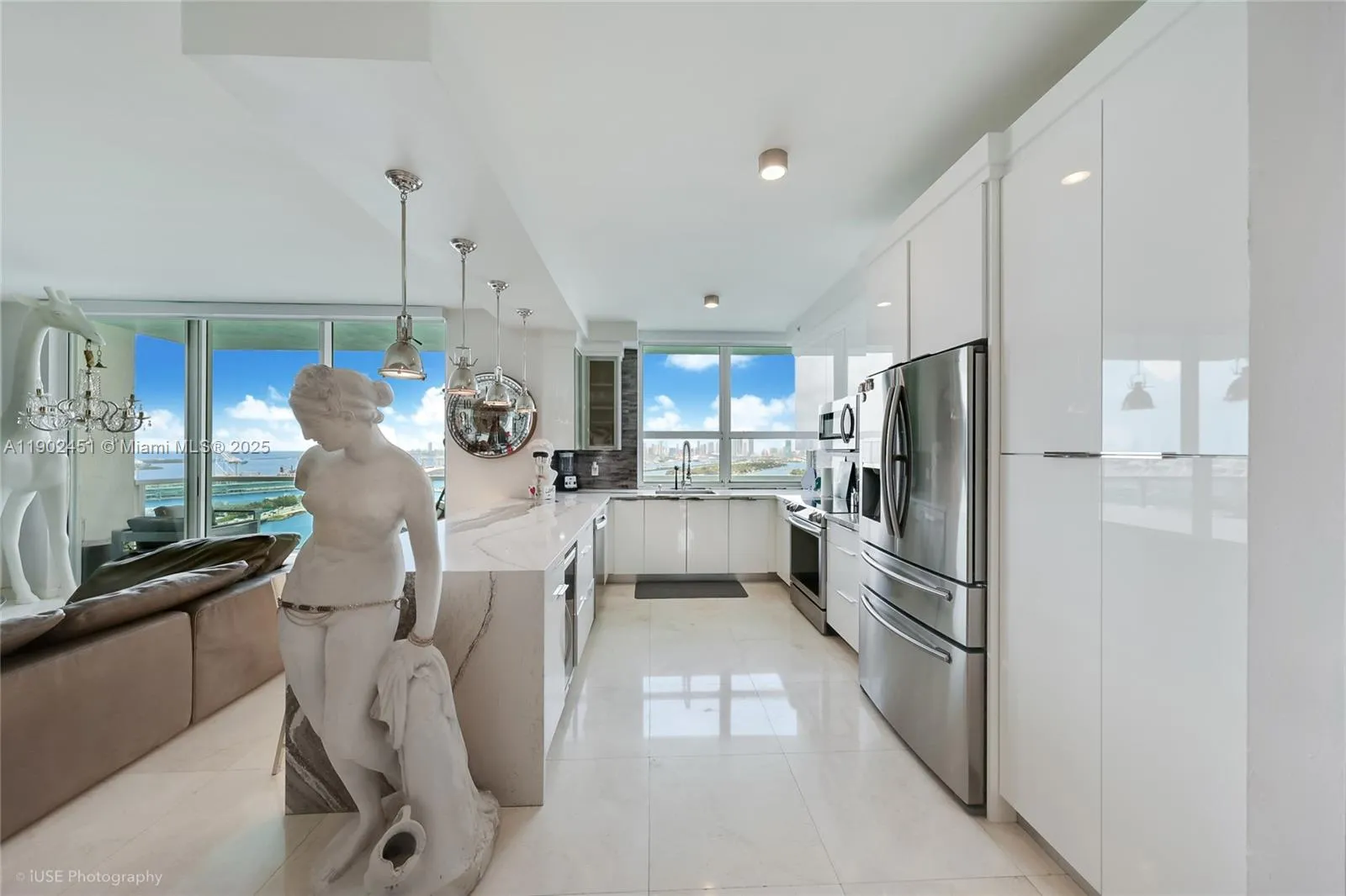 Miami Beach, Florida 33139, United States, 2 Bedrooms Bedrooms, ,3 BathroomsBathrooms,Residential,Active,233159