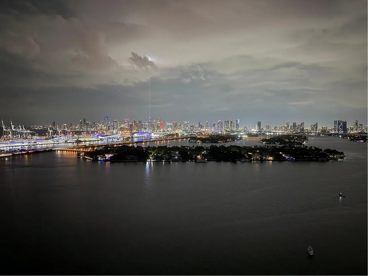 Miami Beach, Florida 33139, United States, 2 Bedrooms Bedrooms, ,3 BathroomsBathrooms,Residential,Active,233159