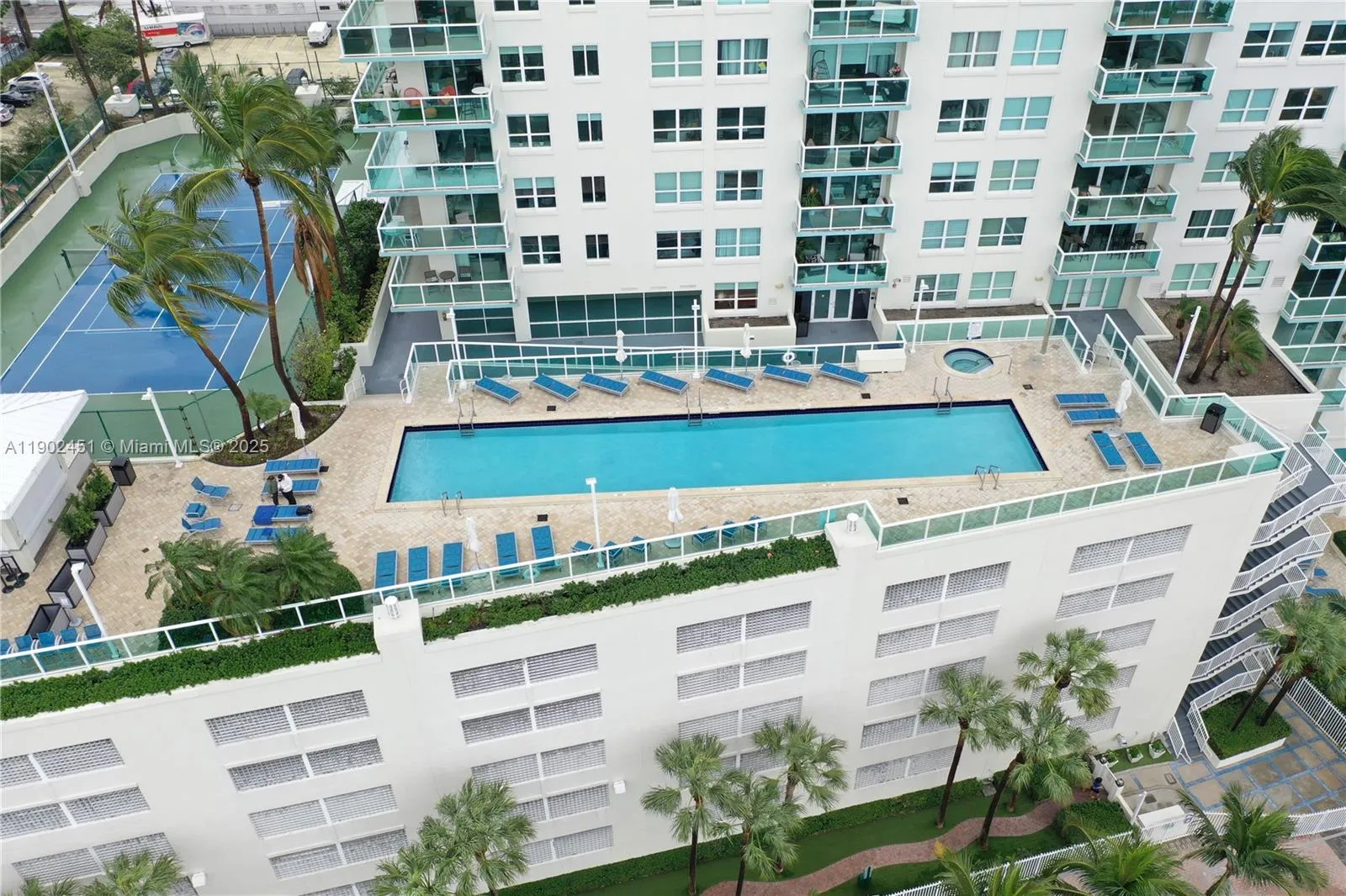 Miami Beach, Florida 33139, United States, 2 Bedrooms Bedrooms, ,3 BathroomsBathrooms,Residential,Active,233159